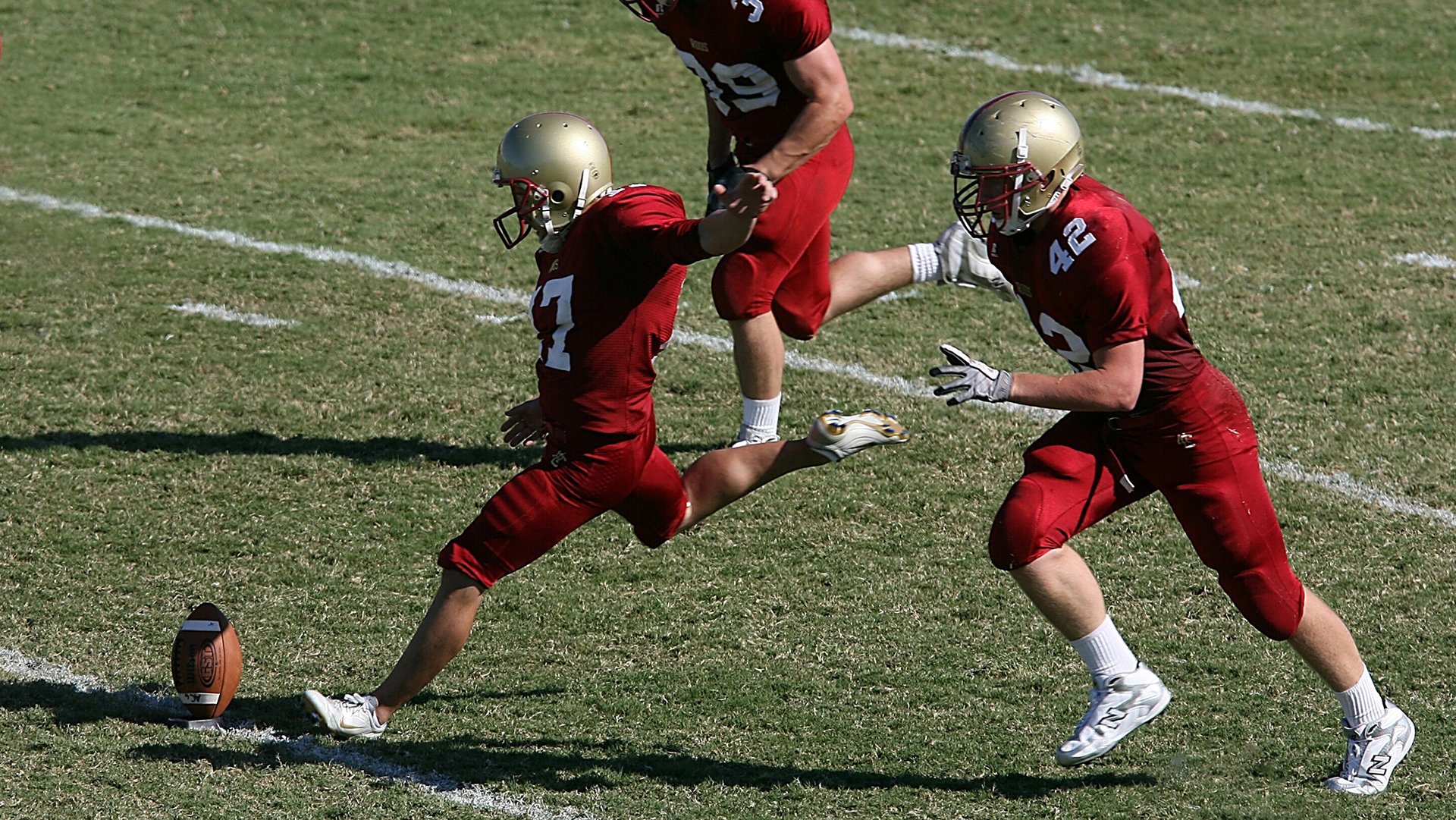 新兴联赛崭露头角，挑战传统顶级联赛地位，新兴球队